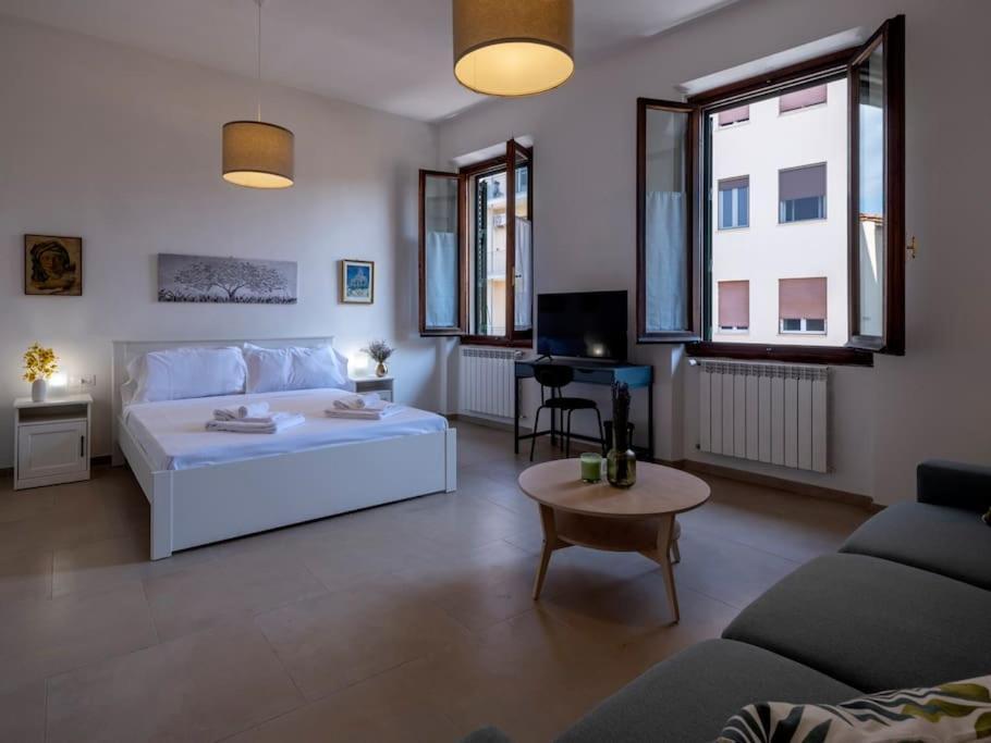 Tuscan Tempo Chic Double Retreat Apartment Florence
